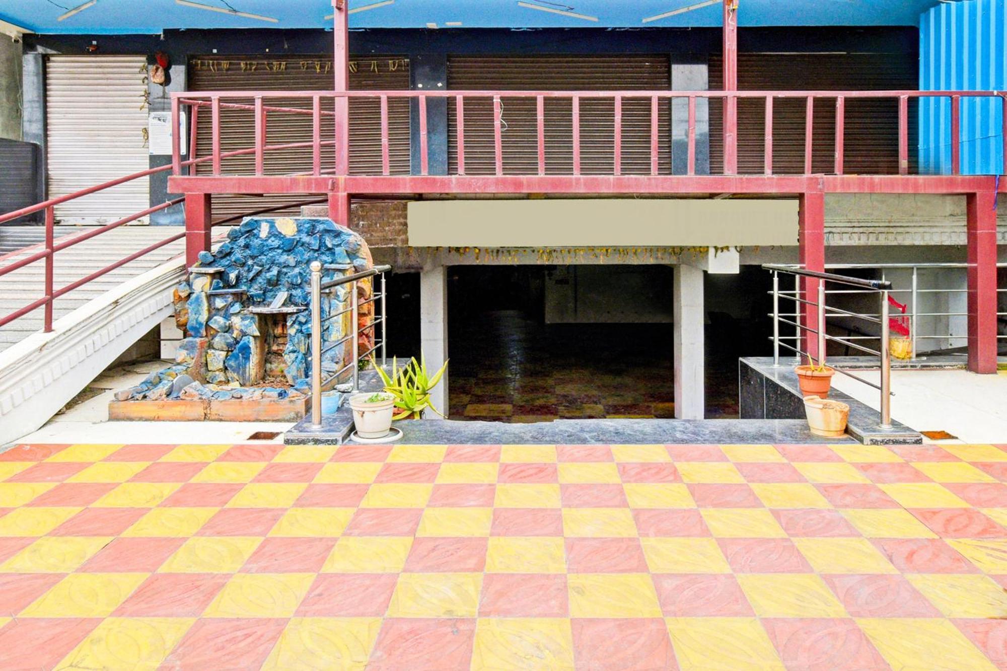 Super Townhouse Mancherial Mancherāl Zewnętrze zdjęcie