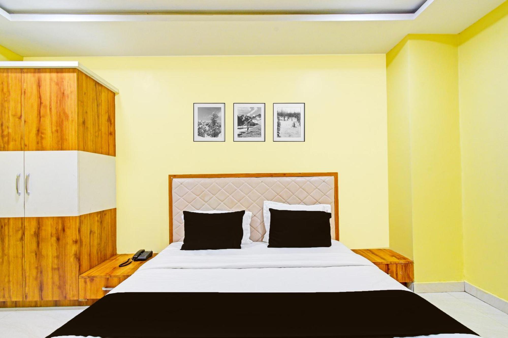 Super Townhouse Mancherial Mancherāl Zewnętrze zdjęcie